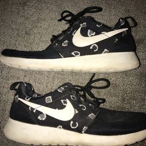 Nike roshes